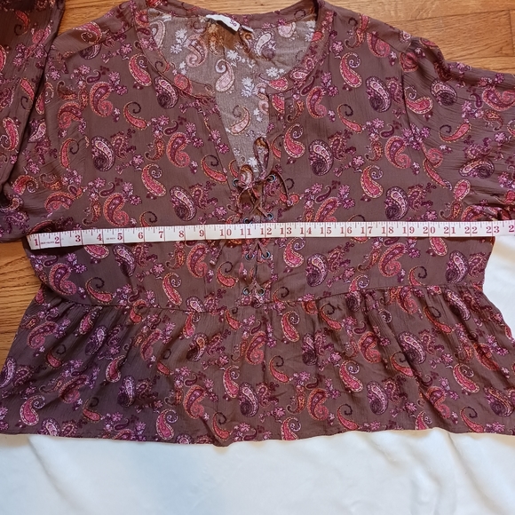So • Women Junior's Boho Paisley Long Sleeve Lace Up Textured Peplum Top - Picture 7 of 12